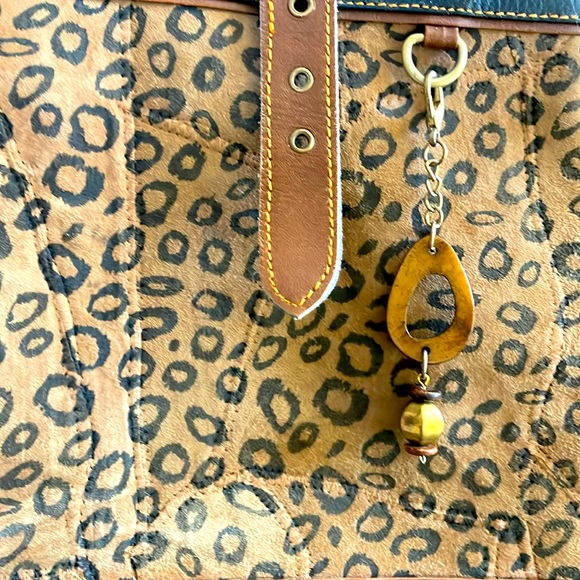 Vaan & Co. Upcycled Leather Tote - Picture 6 of 11